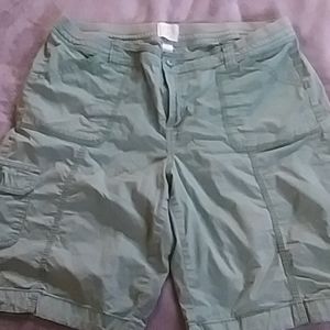 COPY - St johns bay cargo shorts 14 light green